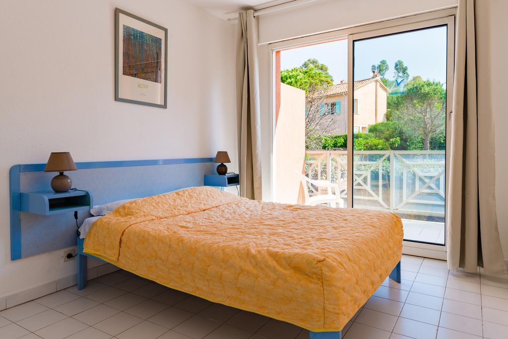 Lagrange Vacances Le Domaine Des Grands Pins Saint-Raphael  Room photo